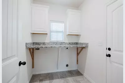 105 Kathy Stephens Avenue, Springtown, TX 76082 - Photo 32