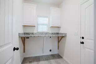 105 Kathy Stephens Ave, Springtown, TX 76082 - Photo 32