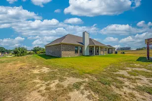 105 Kathy Stephens Ave, Springtown, TX 76082 - Photo 12