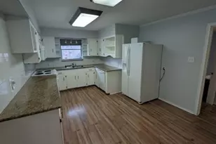 8747 Mosswood Dr, Dallas, TX 75227 - Photo 12