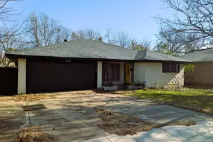 8747 Mosswood Dr, Dallas, TX 75227 - Photo 2