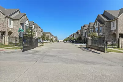 117 Canonbury Drive, Lewisville, TX 75067 - Photo 2