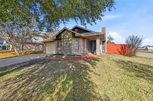 10000 Long Rifle Dr, Fort Worth, TX 76108 - Photo 2