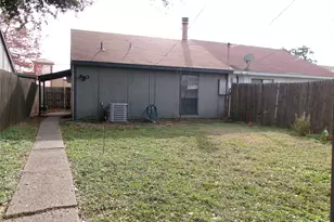 622 W Warrior Trl, Grand Prairie, TX 75052 - Photo 20