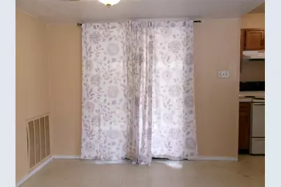 622 W Warrior Trail, Grand Prairie, TX 75052 - Photo 4