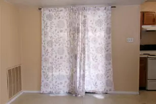 622 W Warrior Trl, Grand Prairie, TX 75052 - Photo 4