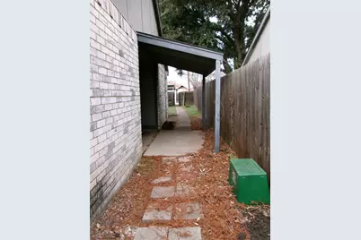 622 W Warrior Trail, Grand Prairie, TX 75052 - Photo 18