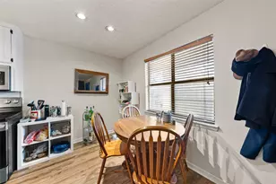 1421 S 12th St, Waco, TX 76706 - Photo 4