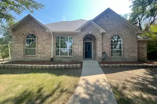 1323 E College St, Princeton, TX 75407 - Photo 2