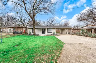 305 E Kirby, Quinlan, TX 75474 - Photo 2