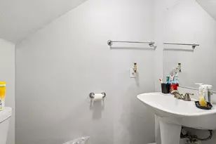 210 Creek Cove Dr, Dallas, TX 75217 - Photo 16