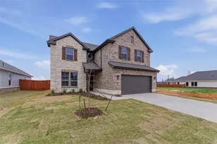 1237 Sabine River Ln, Springtown, TX 76082 - Photo 2
