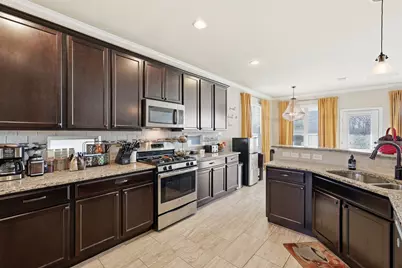 1529 Enchanted Sky Lane, Fort Worth, TX 76052 - Photo 6