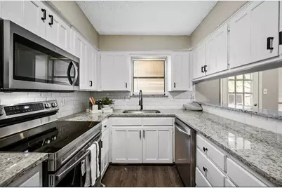 2401 Long Ridge Lane, Arlington, TX 76014 - Photo 10