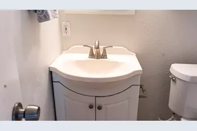 2403 Briarwood Lane, Carrollton, TX 75006 - Photo 20