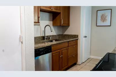 2403 Briarwood Lane, Carrollton, TX 75006 - Photo 10