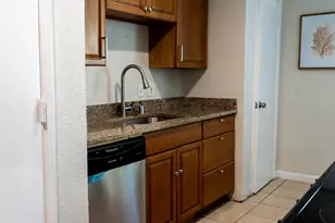 2403 Briarwood Ln, Carrollton, TX 75006 - Photo 10