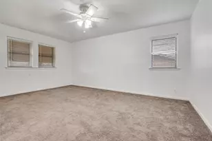 1905 Huntington Dr, Grand Prairie, TX 75051 - Photo 26
