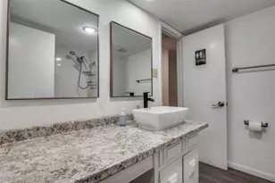 1905 Huntington Dr, Grand Prairie, TX 75051 - Photo 14