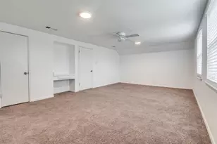 1905 Huntington Dr, Grand Prairie, TX 75051 - Photo 16