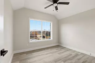 640 Fossil Wood Dr, Saginaw, TX 76179 - Photo 14