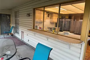 806 Pinehill Ln, Grand Prairie, TX 75052 - Photo 14