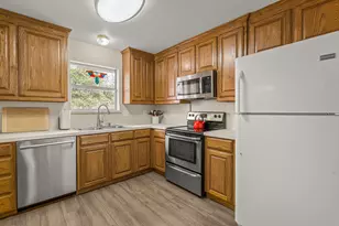 400 Madison Pl, Ponder, TX 76259 - Photo 10