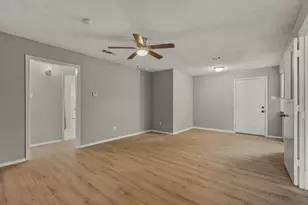 514 Peters St, Waxahachie, TX 75165 - Photo 4