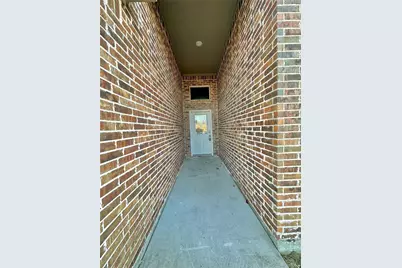 2107 Hemphill Street, Greenville, TX 75401 - Photo 2