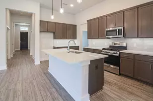 917 Hawthorn Ln, Mansfield, TX 76063 - Photo 4