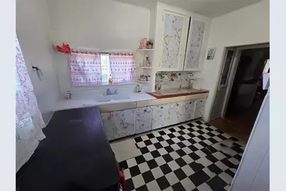 453 W Main Street, Ranger, TX 76470 - Photo 6