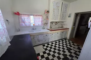 453 W Main St, Ranger, TX 76470 - Photo 6