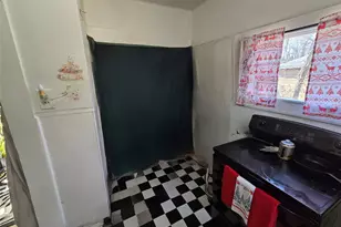 453 W Main St, Ranger, TX 76470 - Photo 8