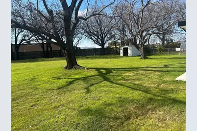 709 Fouts Drive, Irving, TX 75061 - Photo 24