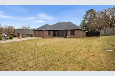 202 Spring Valley, Queen City, TX 75572 - Photo 4