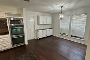 2704 Yorkshire Ct, Grapevine, TX 76051 - Photo 8