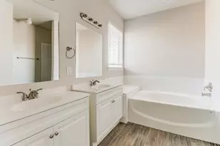 715 S Parks Dr, DeSoto, TX 75115 - Photo 14