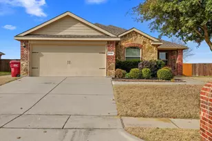 1401 N Houston St, Royse City, TX 75189 - Photo 1