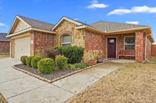 1401 N Houston St, Royse City, TX 75189 - Photo 1