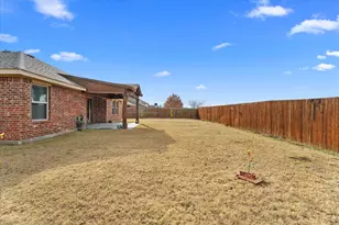 1401 N Houston St, Royse City, TX 75189 - Photo 24