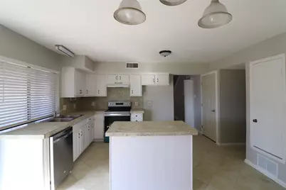 3708 Fort Hunt Drive, Arlington, TX 76016 - Photo 8