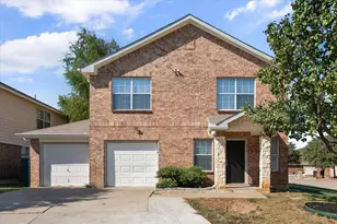 800 Green Heath Ave, Fort Worth, TX 76120 - Photo 2