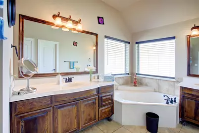 136 Meadow Arbor Drive, Weatherford, TX 76085 - Photo 18