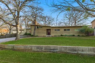 828 Highland Village Rd, Highland Village, TX 75077 - Photo 2