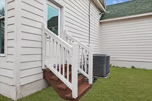 208 S Main St, Collinsville, TX 76233 - Photo 36