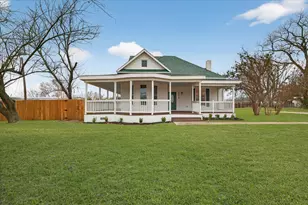 208 S Main St, Collinsville, TX 76233 - Photo 1