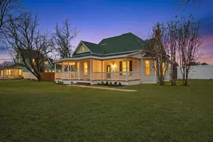 208 S Main St, Collinsville, TX 76233 - Photo 2