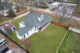 208 S Main St, Collinsville, TX 76233 - Photo 40