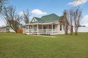 208 S Main St, Collinsville, TX 76233 - Photo 4