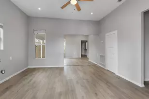 601 E Sears St, Denison, TX 75021 - Photo 4